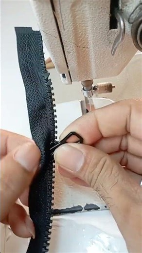 Install the zipper slider correctly #sewing