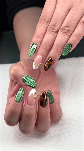 Stunning Olive Cat Eye Nail Art Ideas
