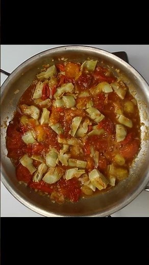 Fresh tomato & artichoke pasta