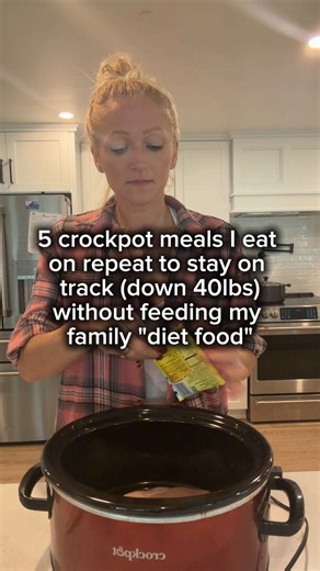 If you are a busy mom trying to lose weight but are struggling to stay consistent, these 5 crockpot meals are for you! Not only are they super simple to make, but they are all low calorie, high protein and family approved so you don’t have to constantly be making a separate meal for yourself 😩 SAVE FOR LATER! Chicken Tacos 5 servings • 587cal | 78g protein each LOW 6-7 hrs | HIGH 3-4 hrs - 2 Ib chicken breasts - 1 packet taco seasoning - 1/2 large jar salsa - One can drained corn - One can drai