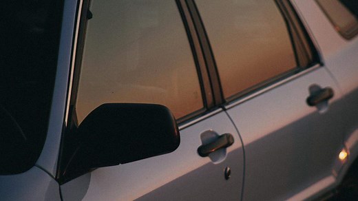 Can your vehicle have a tinted windshield or windows in Kansas? Here’s what the law allows