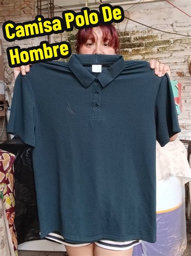 Camisa polo de hombre de manga corta, con textura ligera y cómoda para tu uso diario. Tú decides cómo combinarla. #CamisaPolo #PoloHombre #ModaHombre #EstiloCasual #TikTokShop