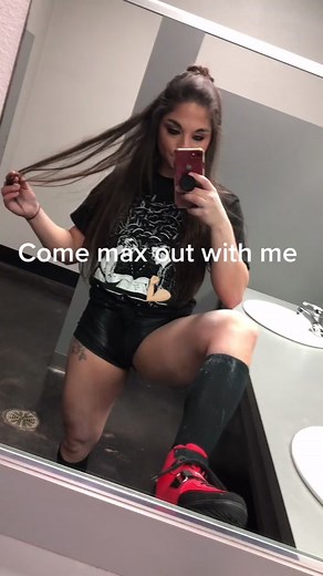 Come max out squat and deadlift with me💪🏼🤘🏼 #squat #deadlift #workout #fit #strong #powerlifting