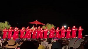 🌴🌴🌴 マカヒキフェスティバル メインステージにて☺️ ♪he manao aloha #halau_hula_o_napualani_okinawa #ナープアラニ沖縄 #ナープアラニ #フラダンス #hula #マカヒキフェスティバル | Hālau Hula'o Nāpualani - Okinawa