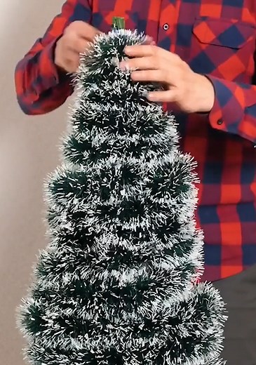 5 DIY Christmas tree ideas. These are super easy to repeat! | 5-Minute Crafts GIRLY