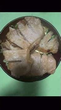ポークステーキの塩麹漬け焼き🥩ポークステーキは最近味噌焼きが多いけど塩麹もめちゃうまでした🙌💕ハマりそう😁※これはラーメンじゃないです