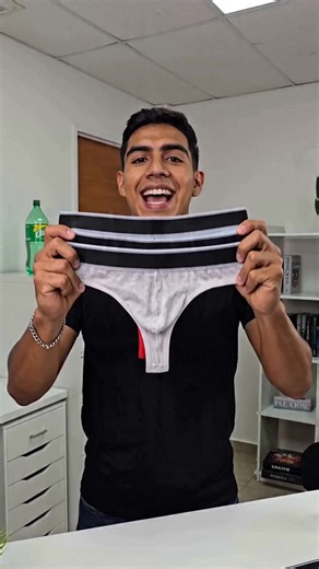 Conjunto de 5 piezas de calzoncillos tipo slip para hombre, sin costuras, sexy y cómodos, tela transpirable, ideal para uso diario #kotexslim #diadelhombre2024 #highwaistshortswomen #pijamamujer #uniqueshapewear #multiusebandana #socksformen #flashsalemx #conjuntosmujer #mensgifts
