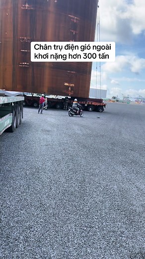 Transporting HV1 C: Heavy Duty Industrial Operations