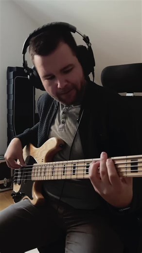 The Jackson 5 - I Want You Back #basscover #bassplayer #bassline #bassist #bassguitar