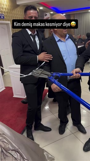 yok artık 🤣🤣😂 Tüm Dostlar sayfamıza bekleriz ♥️🖐️ ⭐ ♥️ ⭐ 💚 ⭐ TAKİP ET: @dostluk_halay . BEĞEN:👍 . KAYDET:📥 . YORUM YAP:📨 . . . . . #dostluk_halay ⬅️#amed #siirt #mersin #bitlis