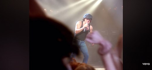 🎶 Venez écouter en direct AC/DC avec son tube des années 90's "Thunderstruck" !! #LeMeilleurDeLaMusique et le meilleur du Rock ça se passe dans #RadioManoeuvre sur #RFM 😉 | RFM