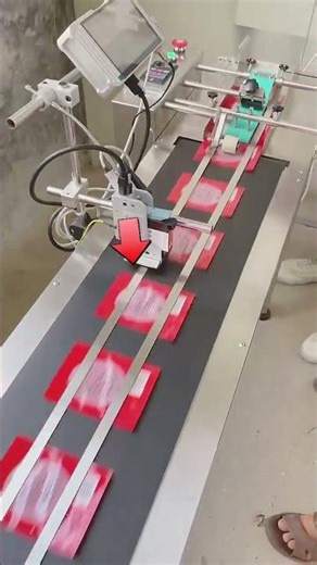 Batch code printer with label machine #inkjetequipment #machine
