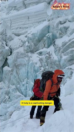5 minutes from death: Terrifying Everest ice collapse 😱🏔️ #everest #avalanche