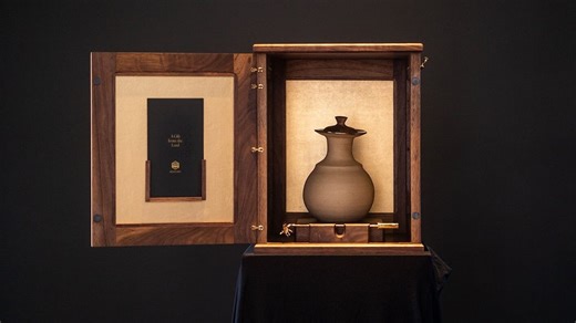 Eternal Gold: Taranaki’s Naki Honey debuts $500,000 mānuka collectible in France