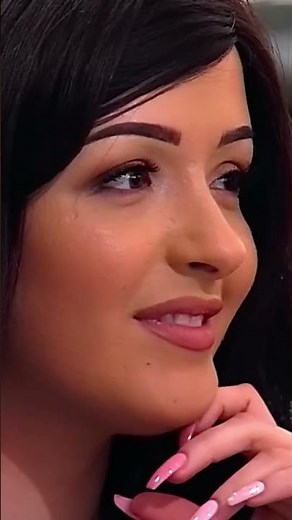 Beautiful reaction to girl with wig🥹❤️