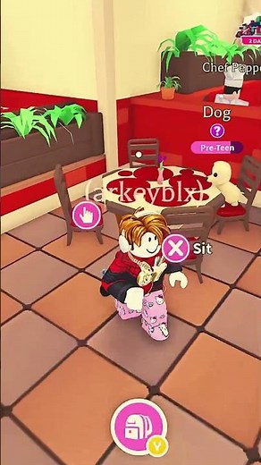 My pet and me had Fun at Pizza 🍕 shop