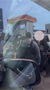 📺Watch ICE officers arrest Mexican national Humberto Lopez at a San Diego gas station. Convictions: 🚨Assault with a deadly weapon 🚨Transportation and sales of narcotics 🚨Robbery 🚨Grand theft 🚨Illegal entry into the U.S. | U.S. Immigration and Customs Enforcement