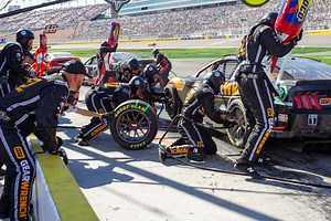 Here's How You Can Become A NASCAR Pit Crew Member