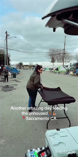 Feeding the Unhoused in Sacramento: A Community Effort