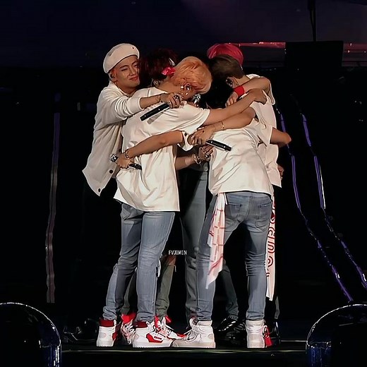 BTS Concert Performance Highlights: Engaging Stage Moments