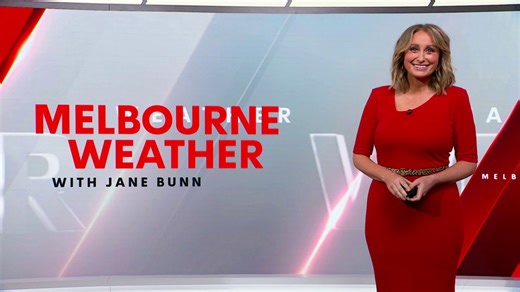 Pleasant on Saturday: 20C and mostly sunny in light winds. Hot and gusty on Sunday: 30C as cloud builds in strong northerly winds. 7NEWS meteorologist Jane Bunn with your full forecast. 7NEWS at 6pm | More weather: 7NEWS.com.au/weather #7NEWS | 7NEWS Melbourne