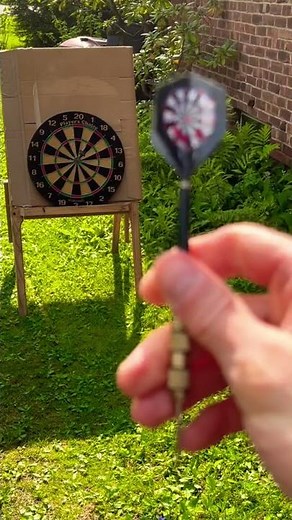 Master the Art of Throwing Darts Like a Pro Champion 🎯