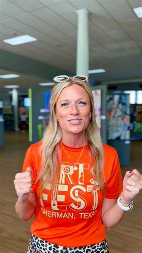 The 44tn annual Sherman Arts Fest is in full swing! Over 200 vendors, lots of food trucks, kids activities, an art show in the ballroom, music, and performances all day! It’s all happening on the municipal lawn until 4PM! Come join all the fun, there’s something for everyone!! #sherman #artsfest #texoma #events #art #familyfriendly #shermantx #food #foodtrucks #kidsactivities #bouncehouse #texomaevents #shermanevents | Sherman, Texas - Classic Town. Broad Horizon.