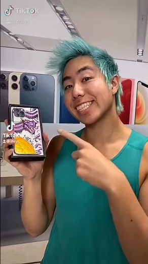 ZHC Surprises Drive Thru Employee With Custom iPhone2K