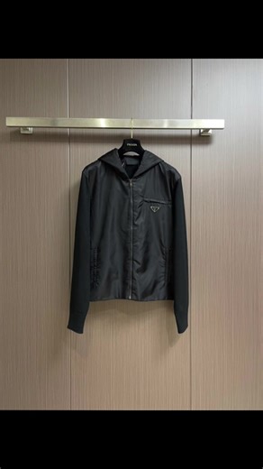 The classical Prada jacket is so comfortable 😄😄😄#prada #pradajacket #blackjacket #pradamenclothes #pradaclothing