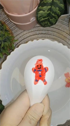 How to draw a Christmas gingerbread man ☃️ with water magic pen and float in water #Christmascoming