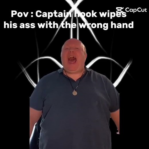 When captain Hook uses the wrong hand to wipe 💀 #captainhook #meme #prirate #hook #capcut