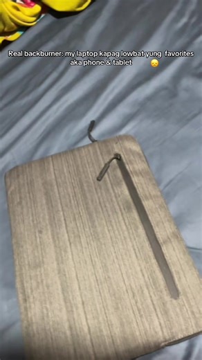 I just don’t use my laptop that much😕 gotta do this content since I’m low on views😣 #laptop #tablet #phone