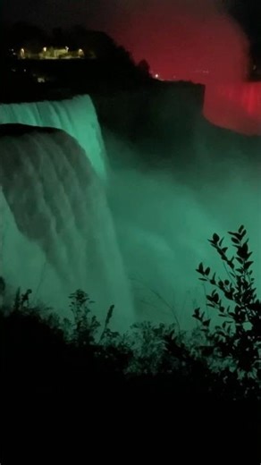 Mesmerizing Niagara Falls Color Glow at Night 🌈🌊 (4K)