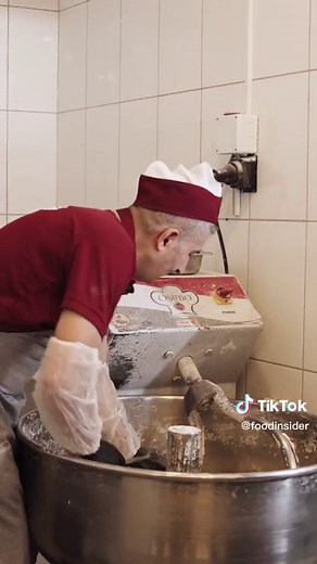 How to Make and Enjoy Traditional Lavash in Turkey