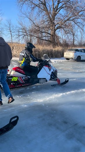 #twinpipetuesday the first ride on a new twin pipe is always fun! Finishing up the #18 this Sunday and we’ll be shaking her down soooon! International 500 Snowmobile Race Nelson Racing 🏁 | TEAM REV RACING-Dan Revering #101
