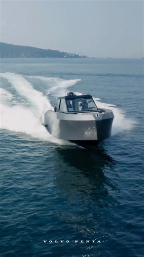 Everything you need for your boat, made simple. Easy Connect App puts you in control from your smart device, letting you monitor engine status, share data with your service dealer, and plan your next trip from the comfort of your couch. It’s made up of two parts: the interface kit installed by your dealer and the Easy Connect app on your phone. Simple setup, total control. Apple Store Download: https://apple.co/3IW4p6f Google Play Download: https://bit.ly/4ohFomd #volvopenta #madetomoveyou #atse