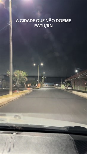Patu, a cidade que não dorme! Linda, acolhedora e cheia de vida. Aqui, sempre tem um lugar especial para reunir os amigos, saborear uma boa comida e criar momentos inesquecíveis. Dos restaurantes aos bares, a gastronomia é um convite para quem visita e para quem tem orgulho de viver aqui. ¡ Patu é um destino de experiências, sabores e hospitalidade. Quem conhece, sempre quer