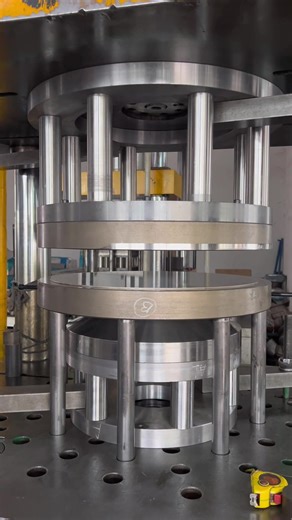 Deepdrawing die.#hydraulicpress #metalforming #stampingdie #metalstamping #punchmachine