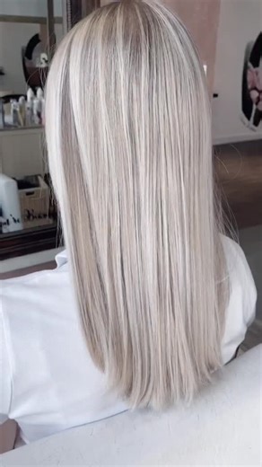 Encore un balayage ! Et bien oui ! Avec utilisation du dialight cette fois ! #balayage #hair #blondie #blonde