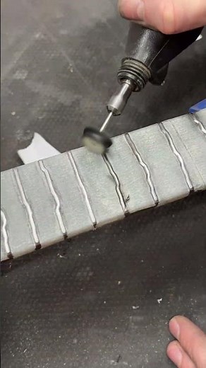 Crowning and polishing True Temperament #fretwork #luthier #guitar #guitarbuilding #guitartech