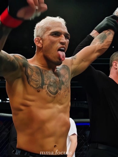 Oliveira's Stunning 2nd Round Submission Victory