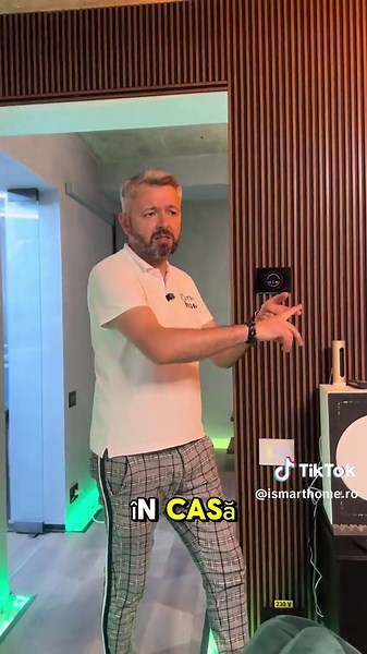 Cameră Smart în Showroom-ul nostru - Tehnologie Inteligentă