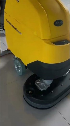 “26'' Auto Crystal Floor Scrubber Demo — 17 Gal Tank, Self-Propelled Power!