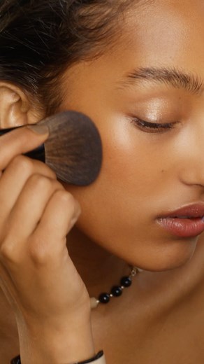 CHANEL BEAUTY on Instagram: "LES BEIGES HEALTHY GLOW BRONZING CREAM tutorial. Using the KABUKI BRUSH, apply LES BEIGES HEALTHY GLOW BRONZING CREAM to areas where the sunlight would naturally hit: the cheeks, nose, forehead, chin, and décolleté. Available in a new travel-friendly size (15 g), it can go wherever you do, for a healthy luminous glow all summer long. @mona_tougaard --- #LesBeiges #CHANELMakeup #CHANELBeauty"