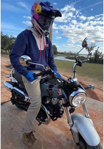 Exploring the Honda DAX 125: The Best Street Legal Mini Bike?