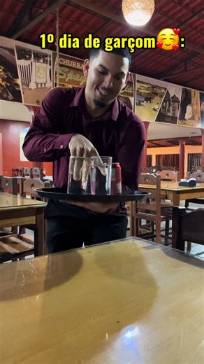 Meu Primeiro Dia como Garçom no Restaurante
