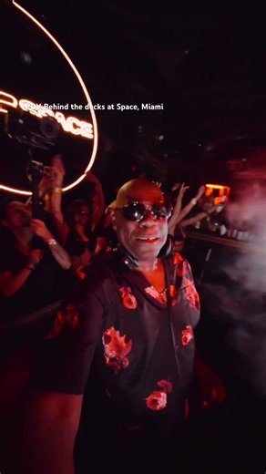 Always love playing that room ‪@OfficialClubSpace‬ #carlcox #spacemiami