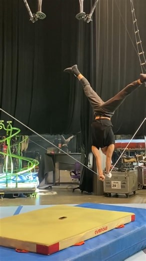 Slackwire roll? Check! Handstand? No big deal 🙌✨#youtubeshorts #ytshorts #viralshorts #shorts #viral