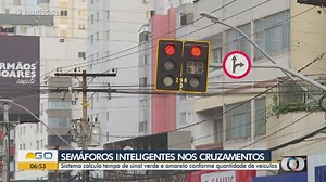 Veja os semáforos inteligentes nos cruzamentos de Goiânia