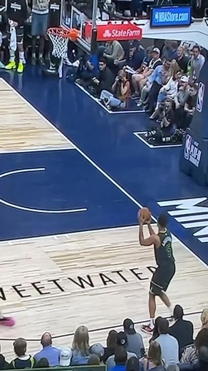 Kyle Anderson NBA Highlights - Slow Motion Squad Leader